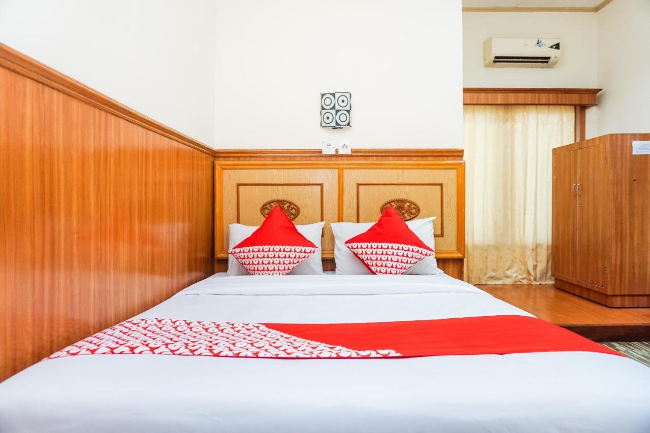 Oyo 375 Hotel Bougenville Syariah Padang  Eksteriør bilde